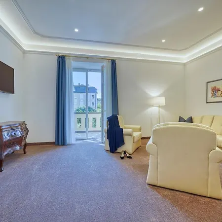 Tell And Guest house *