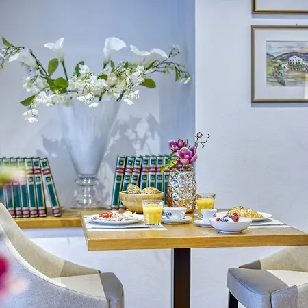 Tell And Guest house